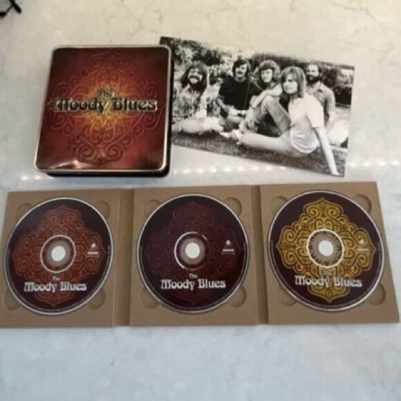 Madacy Entertainment The Moody Blues Collector's Edition 3Pc Cd Set In Tin Box - Picture 2 of 2